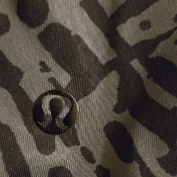 lululemon athletica Black and Gray Patterned Leggings - Picture 4 of 5
